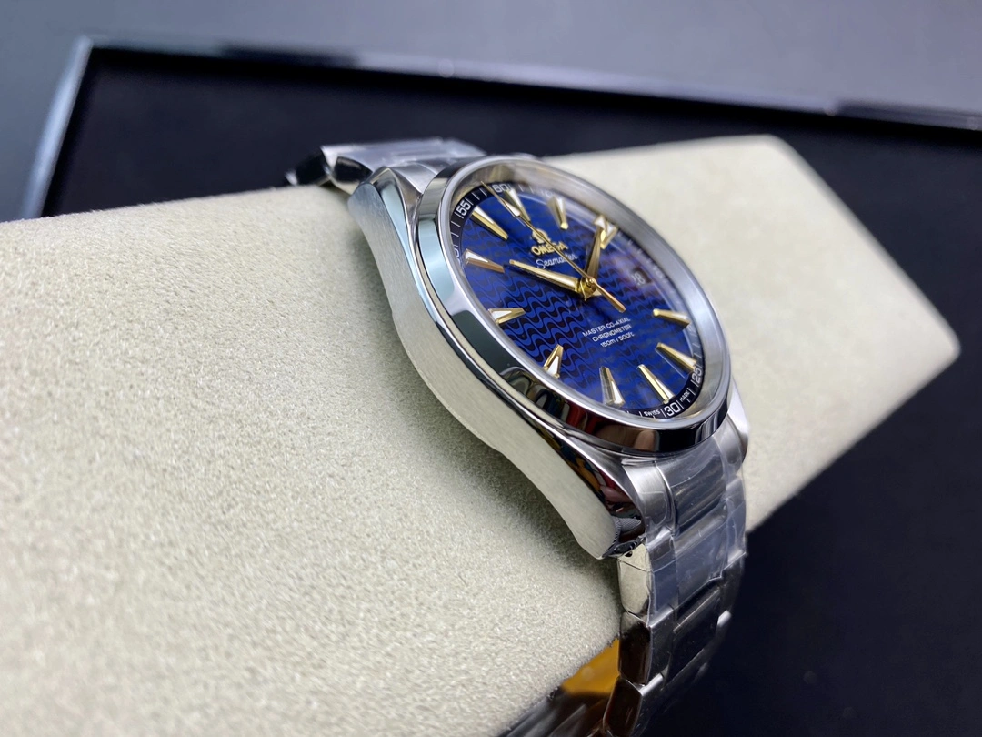 CBD Factory Omega Seamaster Aqua Terra 150M 41.5mm Blue Wave Dial 18K Yellow Gold Hands Stainless Steel Bracelet (231.10.42.21.03.006) 1:1 Super Clone – DD8500 Movement WeatherProof 234